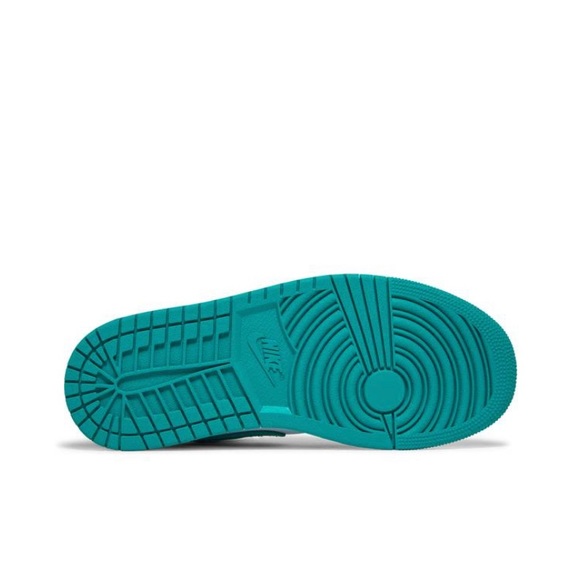 💚💚💚 WOMENS NEW EMERALD JORDAN LOWS 💚💚💚 - Picture 12 of 16